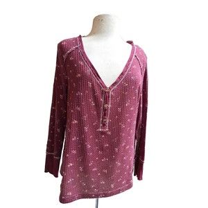 Jun & Ivy Henley Shirt Red Floral Long Sleeve Relaxed Knit Top